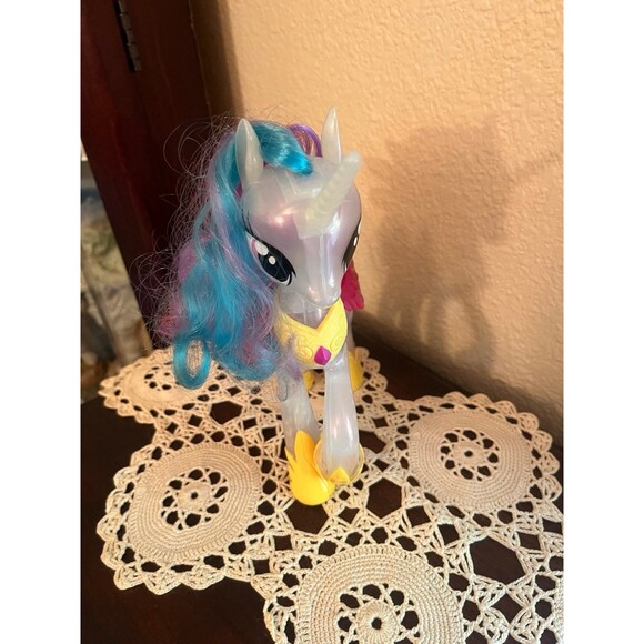 2017 My Little Pony Princess Celestia Glitter - Picture 2 of 10